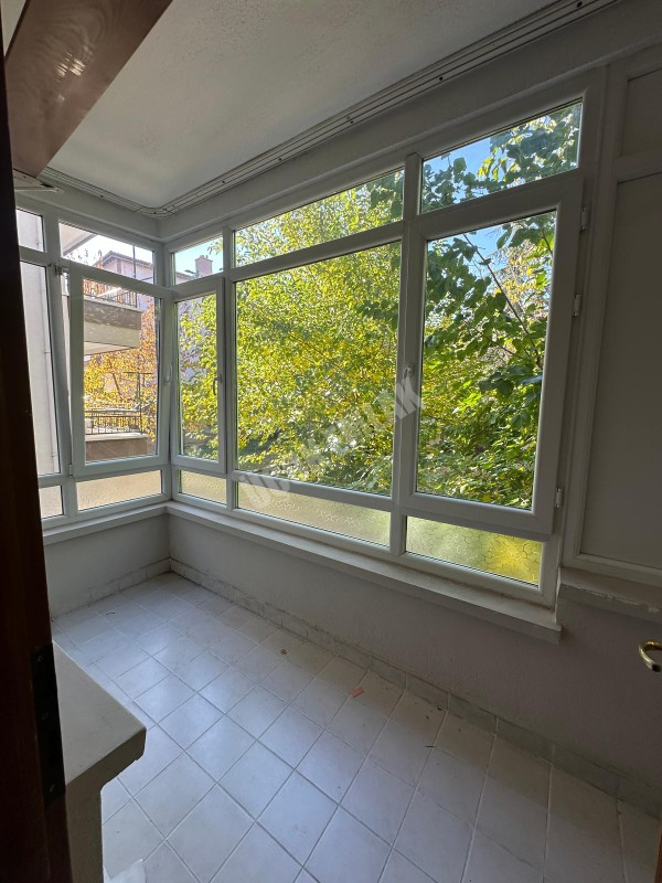 AFYON ÜÇOK EMLAKTAN ESENTEPE MAH KİRALIK 3+1 BAKIMLI TEMİZ DAİRE