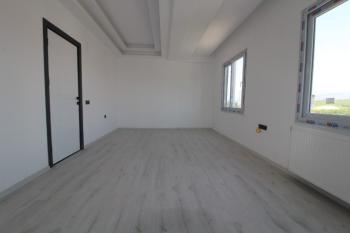 ASLAN'DAN MEZİTLİ DE ULAŞIMA YAKIN B.MUTFAK SIFIR 2+1