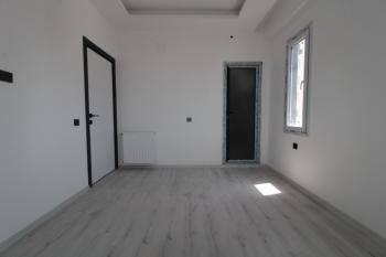 ASLAN'DAN MEZİTLİ DE ULAŞIMA YAKIN B.MUTFAK SIFIR 2+1