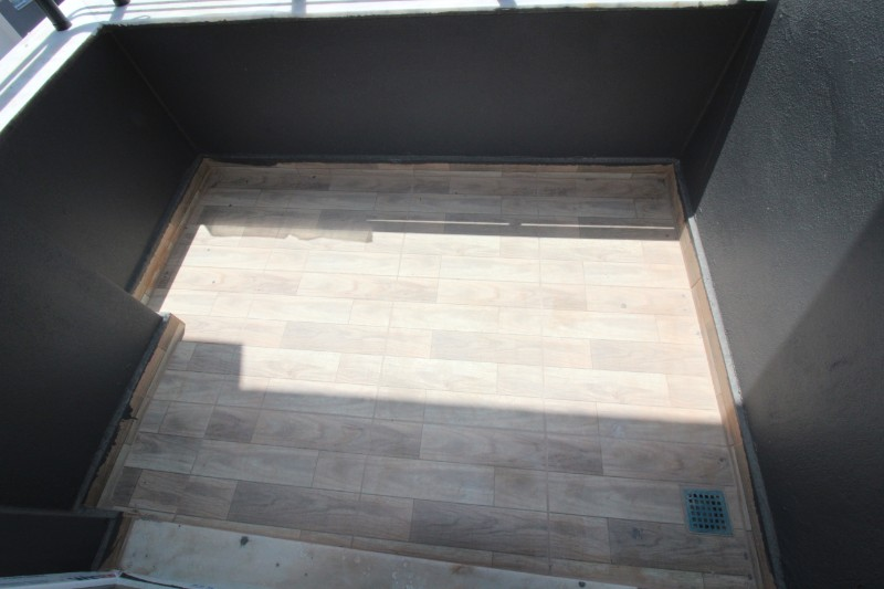 ASLAN'DAN MEZİTLİ DE ULAŞIMA YAKIN B.MUTFAK SIFIR 2+1