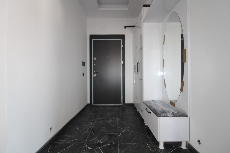 ASLAN'DAN MEZİTLİ DE ULAŞIMA YAKIN B.MUTFAK SIFIR 2+1