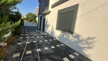 DİDİM HİSAR MAHALLESİNDE DENİZ MANZARALI ,GENİŞ BAHÇELİ, 3 KATLI, 4+1MÜSTAKİL  SATILIK LÜKS VİLLA