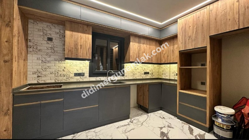 DİDİM HİSAR MAHALLESİNDE DENİZ MANZARALI ,GENİŞ BAHÇELİ, 3 KATLI, 4+1MÜSTAKİL  SATILIK LÜKS VİLLA