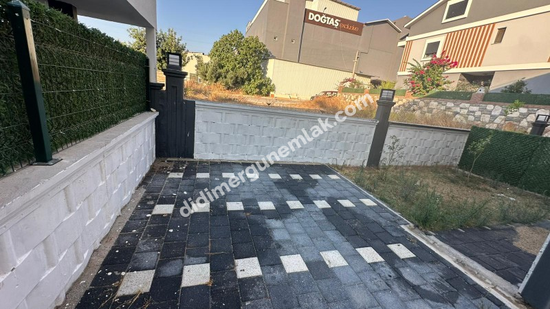 DİDİM HİSAR MAHALLESİNDE DENİZ MANZARALI ,GENİŞ BAHÇELİ, 3 KATLI, 4+1MÜSTAKİL  SATILIK LÜKS VİLLA