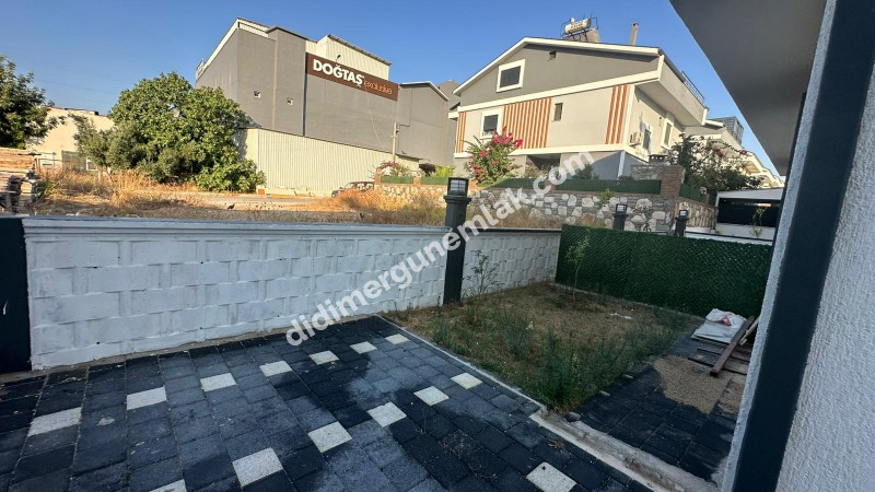 DİDİM HİSAR MAHALLESİNDE DENİZ MANZARALI ,GENİŞ BAHÇELİ, 3 KATLI, 4+1MÜSTAKİL  SATILIK LÜKS VİLLA