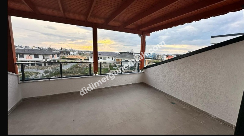 DİDİM HİSAR MAHALLESİNDE DENİZ MANZARALI ,GENİŞ BAHÇELİ, 3 KATLI, 4+1MÜSTAKİL  SATILIK LÜKS VİLLA