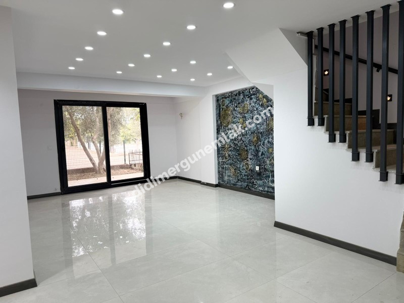 DİDİM ÇAMLIK MAHALLESİNDE 4+1 3. KOYA SADECE 700 METRE MESAFEDE SATILIK LÜKS VİLLA