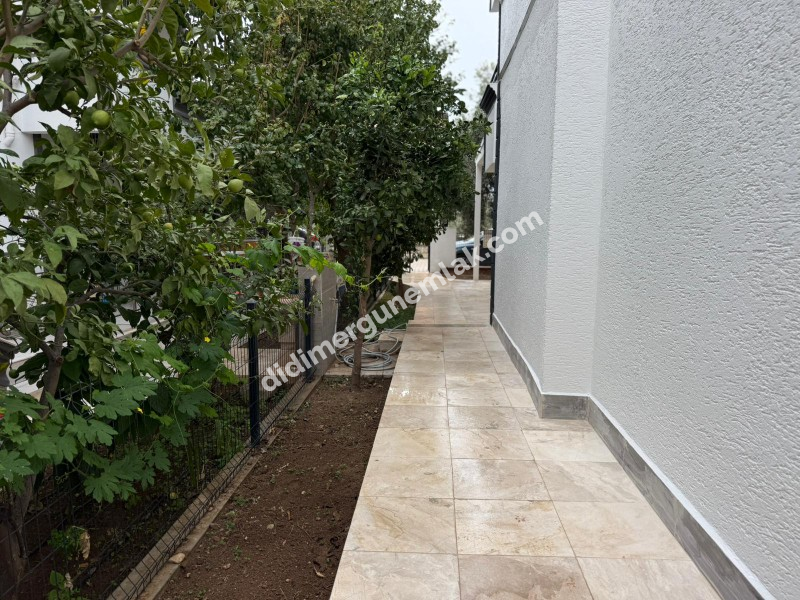 DİDİM ÇAMLIK MAHALLESİNDE 4+1 3. KOYA SADECE 700 METRE MESAFEDE SATILIK LÜKS VİLLA