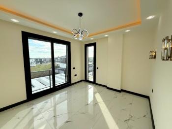 Didim Efeler Mahallesinde Satılık 4+1 Tam Müstakil Villa