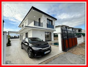 Didim Efeler Mahallesinde Satılık 4+1 Tam Müstakil Villa