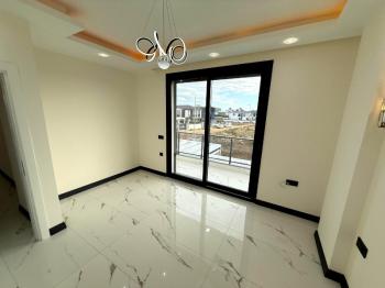 Didim Efeler Mahallesinde Satılık 4+1 Tam Müstakil Villa