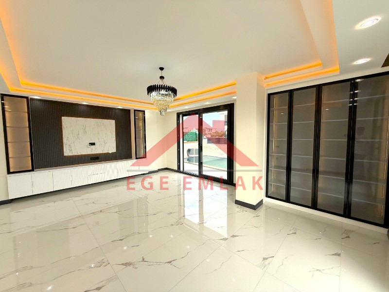 Didim Efeler Mahallesinde Satılık 4+1 Tam Müstakil Villa