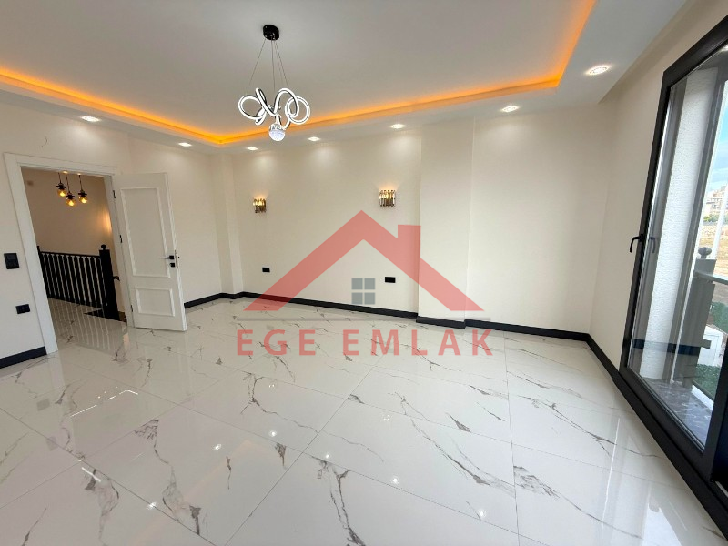 Didim Efeler Mahallesinde Satılık 4+1 Tam Müstakil Villa