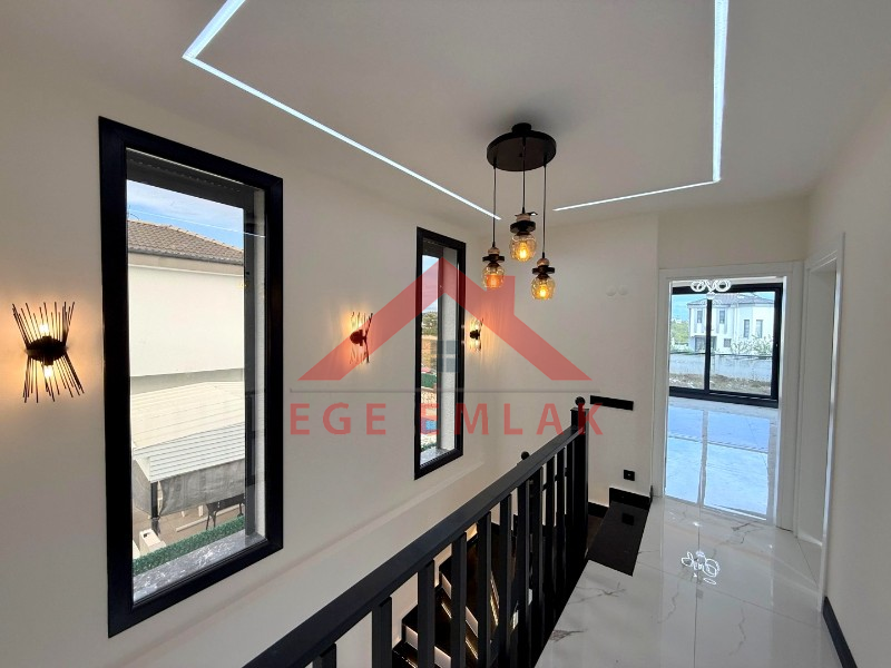 Didim Efeler Mahallesinde Satılık 4+1 Tam Müstakil Villa