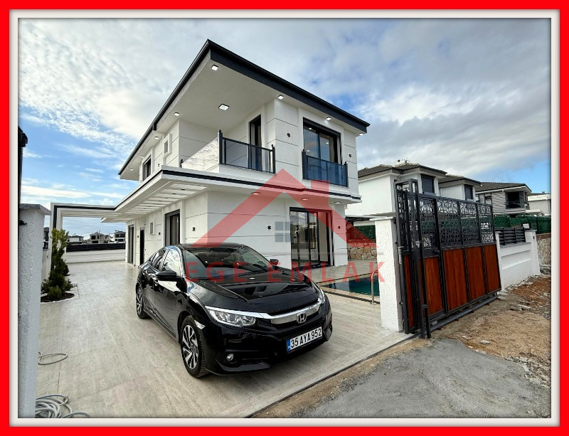 Didim Efeler Mahallesinde Satılık 4+1 Tam Müstakil Villa