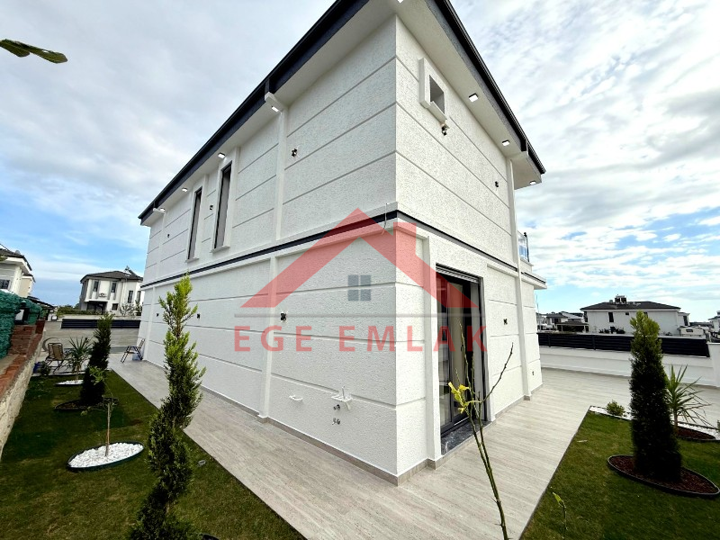 Didim Efeler Mahallesinde Satılık 4+1 Tam Müstakil Villa