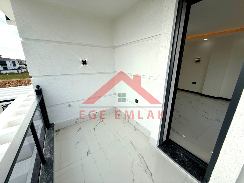 Didim Efeler Mahallesinde Satılık 4+1 Tam Müstakil Villa