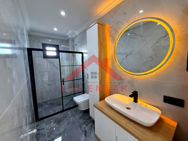 Didim Efeler Mahallesinde Satılık 4+1 Tam Müstakil Villa