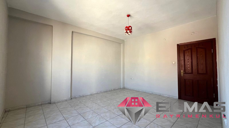 Elmas’tan Mahmudiye Mah.’de 4 Katlı Satılık Komple Bina