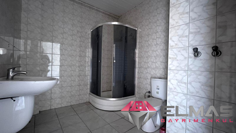 Elmas’tan Mahmudiye Mah.’de 4 Katlı Satılık Komple Bina