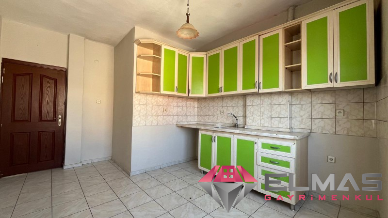 Elmas’tan Mahmudiye Mah.’de 4 Katlı Satılık Komple Bina