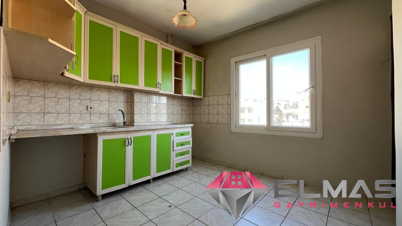 Elmas’tan Mahmudiye Mah.’de 4 Katlı Satılık Komple Bina