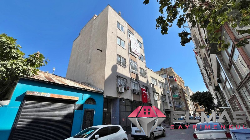 Elmas’tan Mahmudiye Mah.’de 4 Katlı Satılık Komple Bina