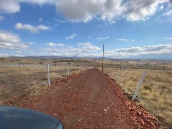 GÜVENAY - ÇORUM OSMANCIK YOLU ÜZERİ  PALMİYE GARDEN SİTESİN'DE  BAHÇE 