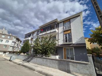 GÜVENAY - ÇORUM GÜLABİBEY ATATÜRK ORTAOKULU KARŞISI  3+1 SATILIK LÜKS DAİRE