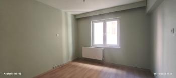 GÜVENAY - ÇORUM BAHÇELİEVLER İLKOKULU YANI KİRALIK 3+1  DAİRE