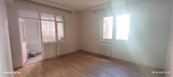 GÜVENAY - ÇORUM BAHÇELİEVLER İLKOKULU YANI KİRALIK 3+1  DAİRE