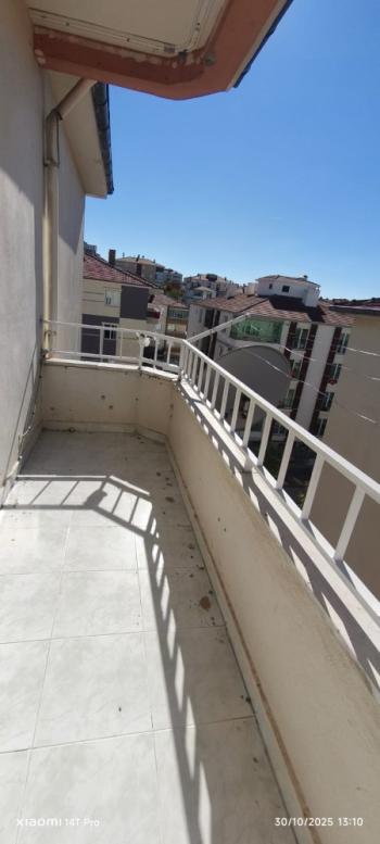 GÜVENAY - ÇORUM BAHÇELİEVLER M. AKİF ERSOY 1. CADDESİ  ÜZERİ SATILIK 3+1  DAİRE