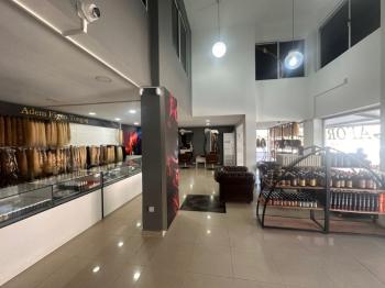 GÖÇMENKÖY' DE ANA CADDE ÜZERİNDE  TÜRK MALI DÜKKAN 