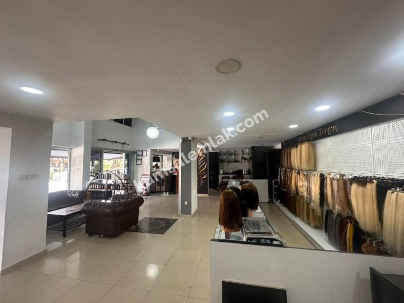 GÖÇMENKÖY' DE ANA CADDE ÜZERİNDE  TÜRK MALI DÜKKAN 