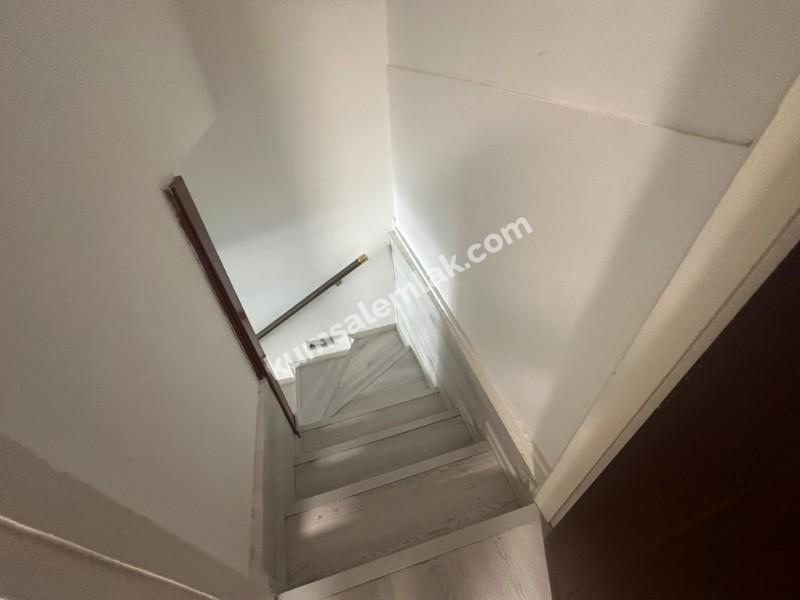 GÖÇMENKÖY' DE ANA CADDE ÜZERİNDE  TÜRK MALI DÜKKAN 