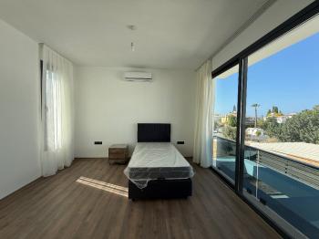 KKTC Girne Ozanköy Bölgesinde Satılık 4+1 Villa