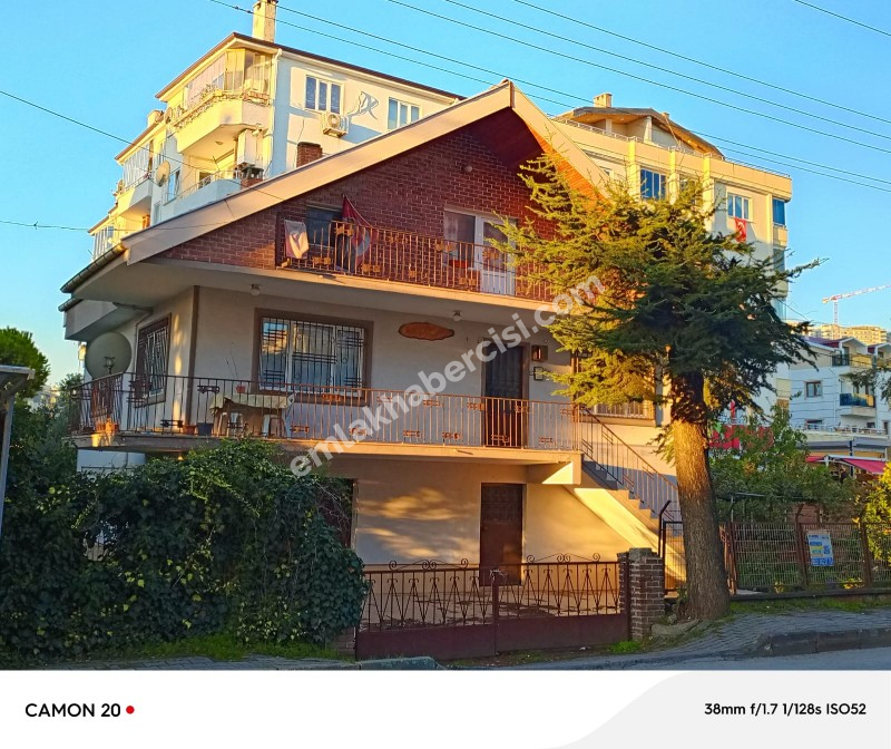 MUDANYA GÜZELYALI YALI MAH.'DE İÇİNDE MÜSTAKİL EVİ OLAN TABELA DEĞERİ YÜKSEK TİCK İMARLI 540 M2 SATILIK ARSA