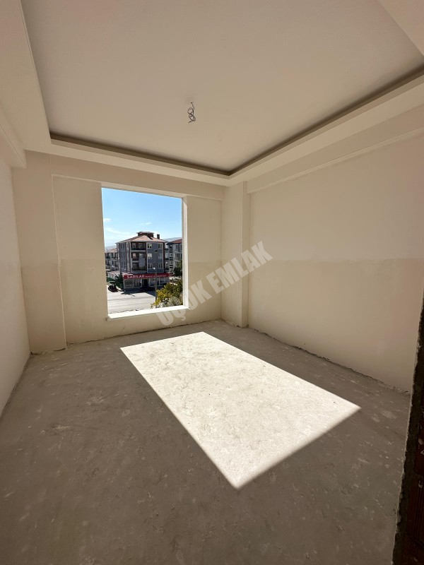 AFYON ÜÇOK EMLAKTAN MAREŞAL F ÇAKMAK MAH SATILIK SIFIR ULTRA LÜX  3+1 DAİRELER