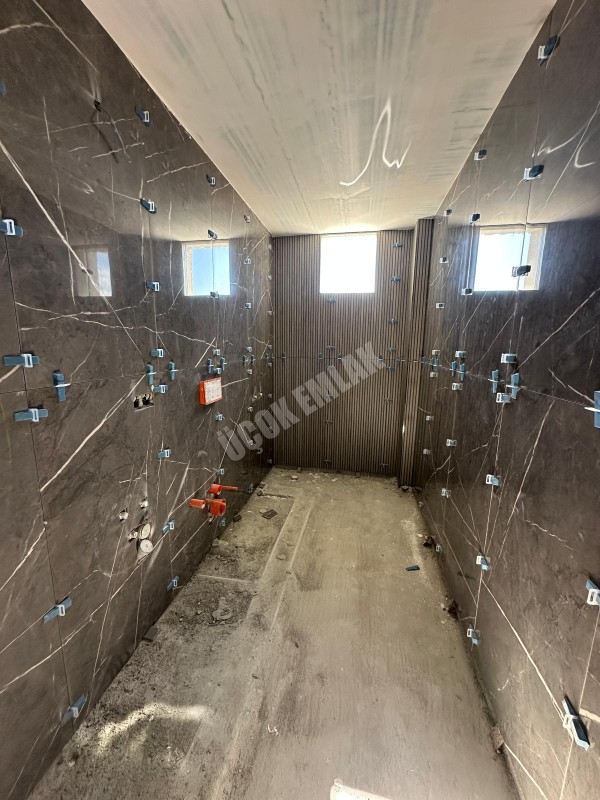 AFYON ÜÇOK EMLAKTAN MAREŞAL F ÇAKMAK MAH SATILIK SIFIR ULTRA LÜX  3+1 DAİRELER