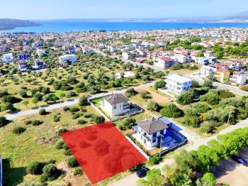 Didim Akbükde Satılık Villa İmarlı Arsa