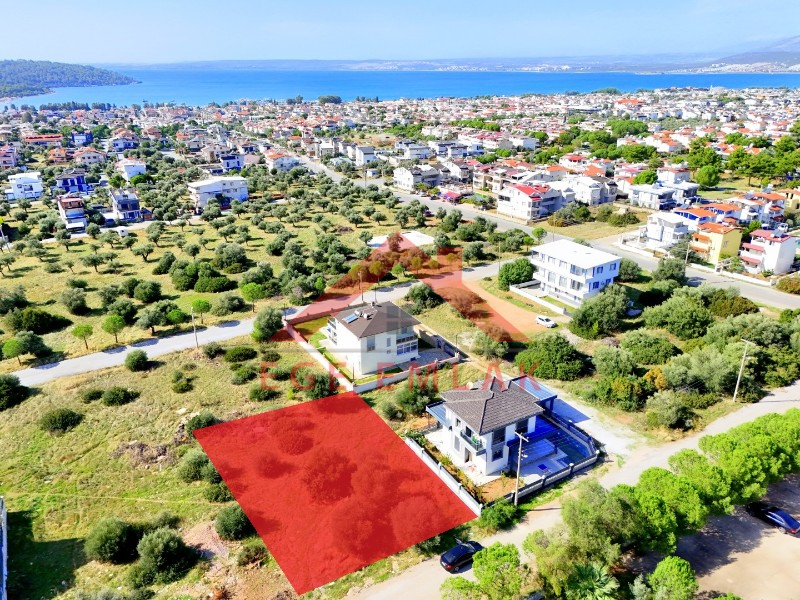 Didim Akbükde Satılık Villa İmarlı Arsa