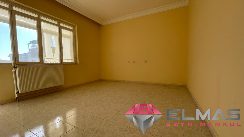 Elmas'tan Deniz Mah. 7/24 Güvenlikli Site İçerisinde Triblex