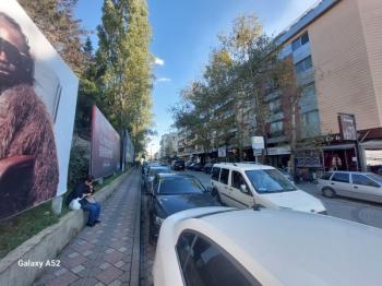 GÖKTÜRK BELEDİYE CADDESİ PRESTİJLİ SİTEDE SATILIK FIRSAT 1+1 DAİRE