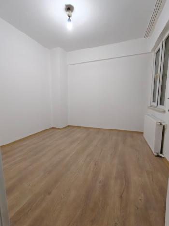 ÜSKÜDAR SELAMİALİ FISTIKAĞACINDA 3+1 SATILIK DAİRE