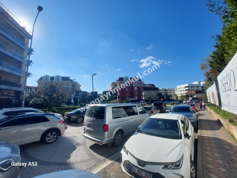 GÖKTÜRK BELEDİYE CADDESİ PRESTİJLİ SİTEDE SATILIK FIRSAT 1+1 DAİRE