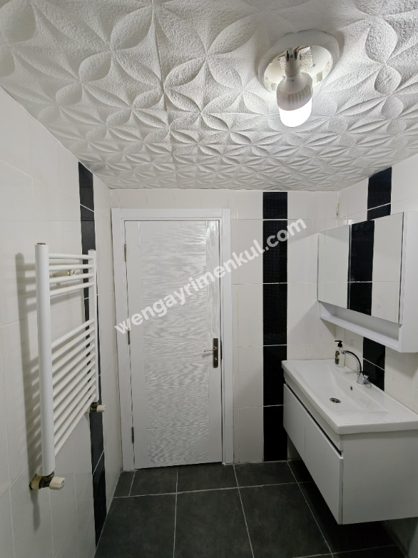 ÜSKÜDAR SELAMİALİ FISTIKAĞACINDA 3+1 SATILIK DAİRE