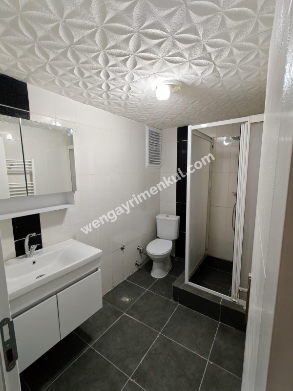 ÜSKÜDAR SELAMİALİ FISTIKAĞACINDA 3+1 SATILIK DAİRE