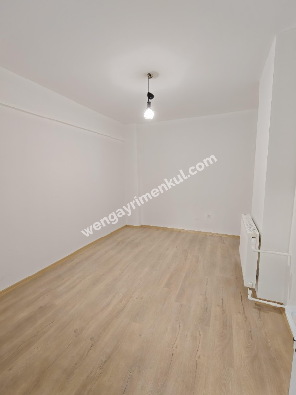 ÜSKÜDAR SELAMİALİ FISTIKAĞACINDA 3+1 SATILIK DAİRE