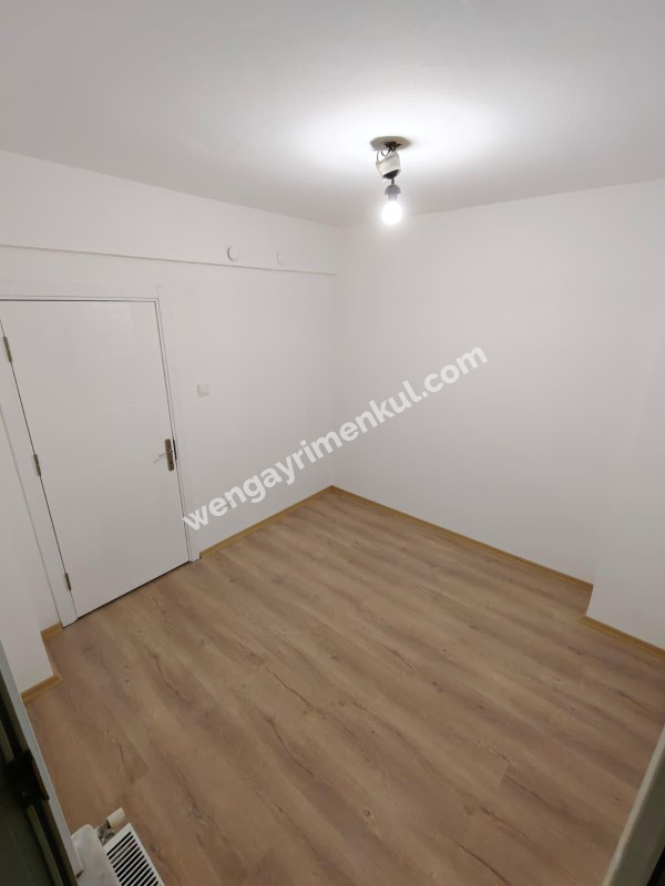 ÜSKÜDAR SELAMİALİ FISTIKAĞACINDA 3+1 SATILIK DAİRE