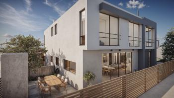 Lefkoşa Metehan Kermiya Bölgesinde Satılık İkiz 3+1 Villa
